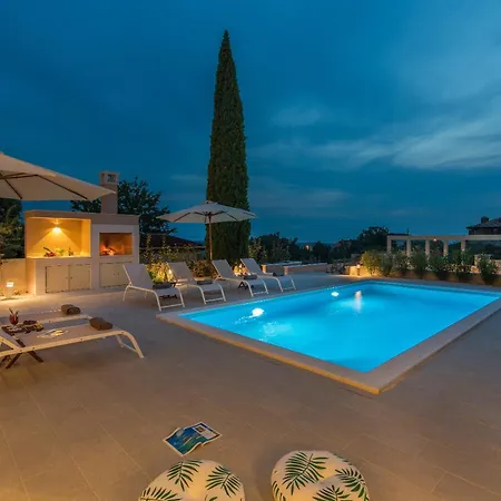 Cypressa Villa